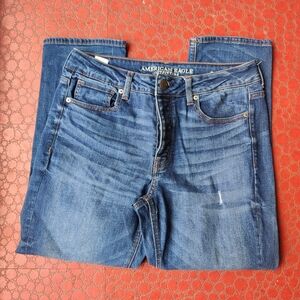 American Eagle Jeans Tomgirl 10 Short Buttonfly Stretch Distressed Faded Whisker